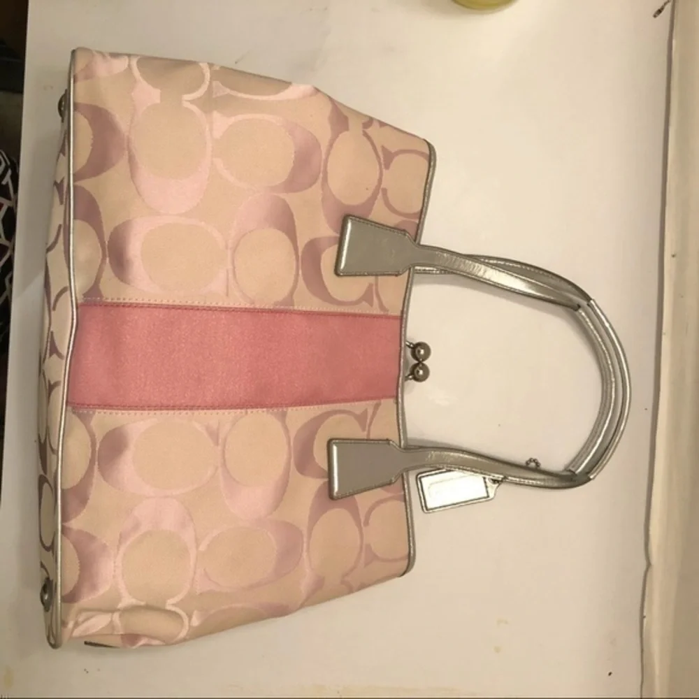 Coach f13553 y2k pink signature silver leather kisslock striped tote bag